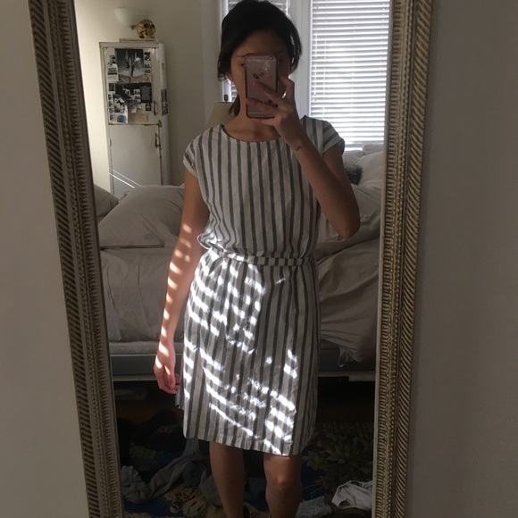 Striped belted dress - Picture 4 of 5